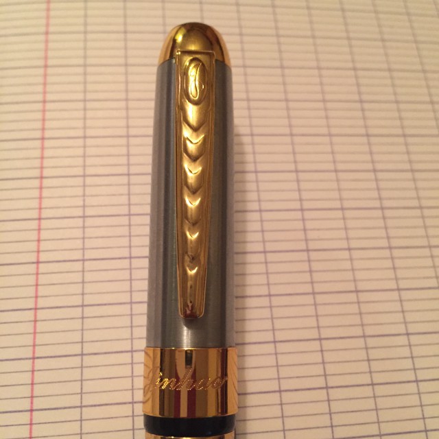 Jinhao 250 pen cap, Classic Clairefontaine notebook French ruled